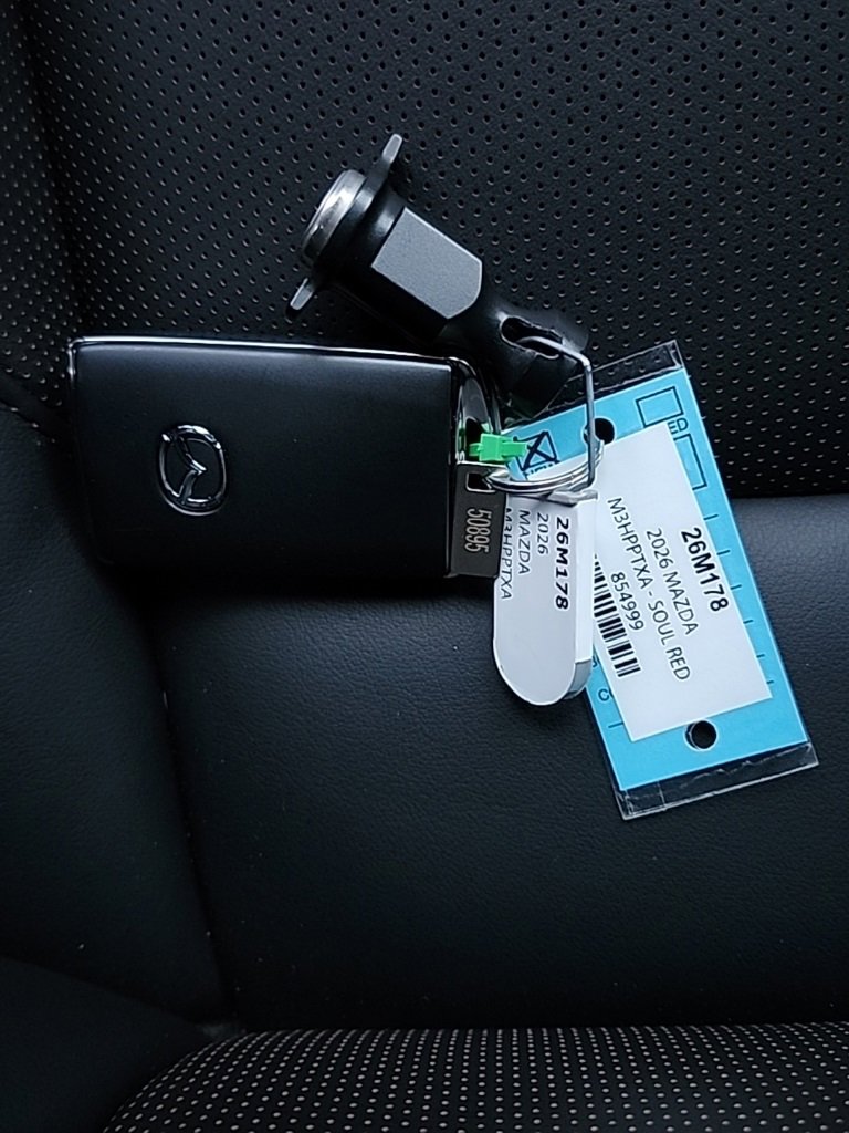 New 2026 MAZDA MAZDA3 Hatchback w/Premium Plus Pkg image 8