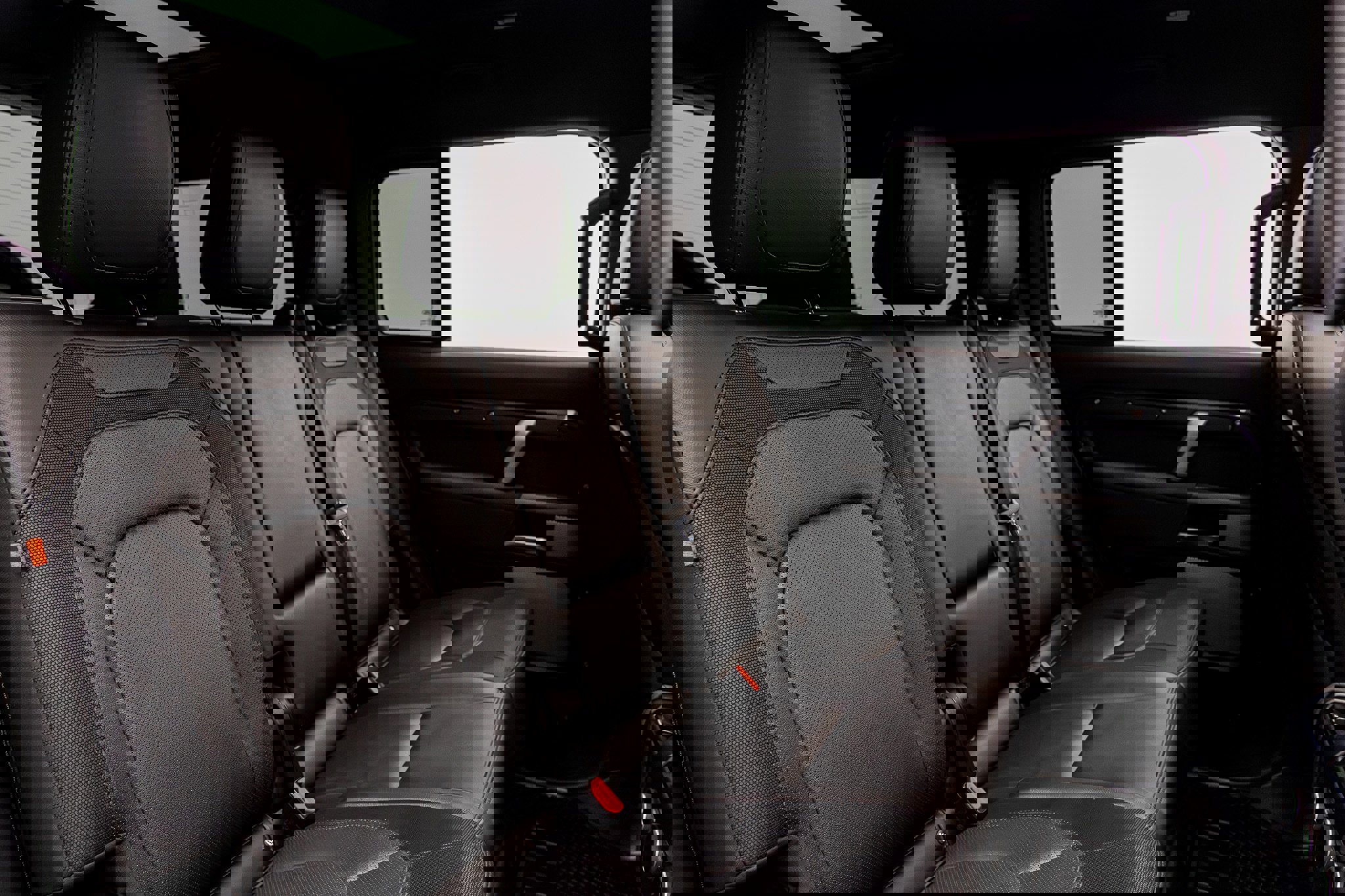 Used 2023 Land Rover Defender 130 X-Dynamic SE AWD/4WD image 34