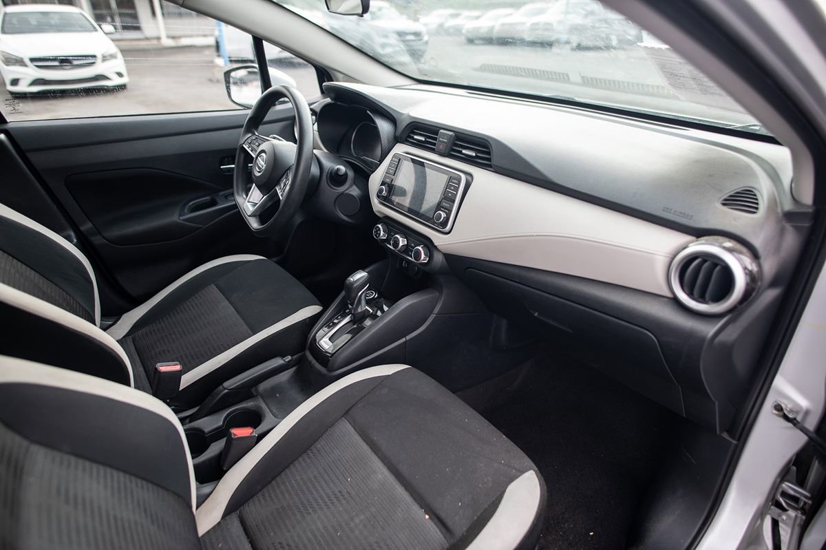 Used 2021 Nissan Versa SV image 17