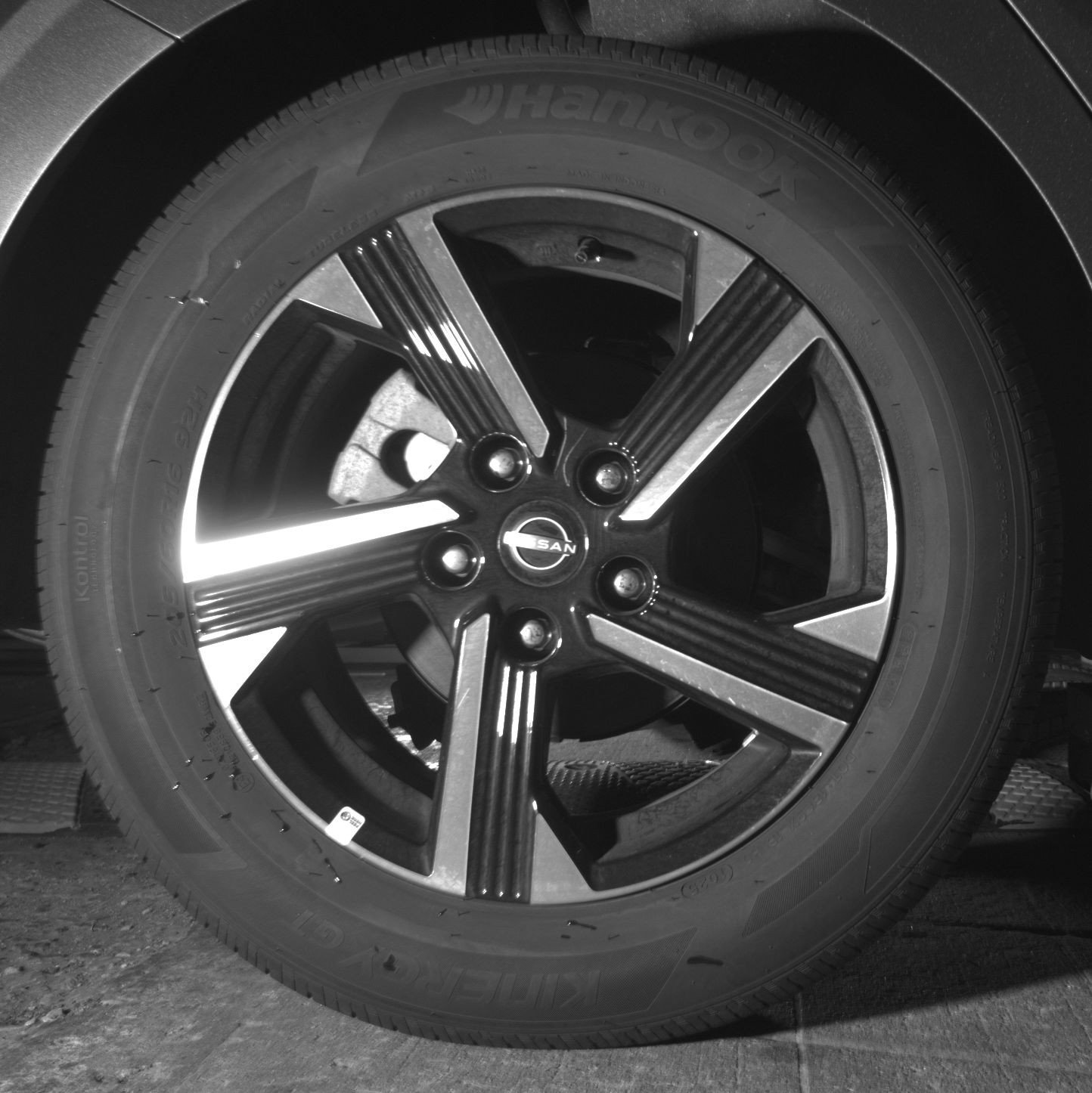 Used 2025 Nissan Sentra SV FWD image 15