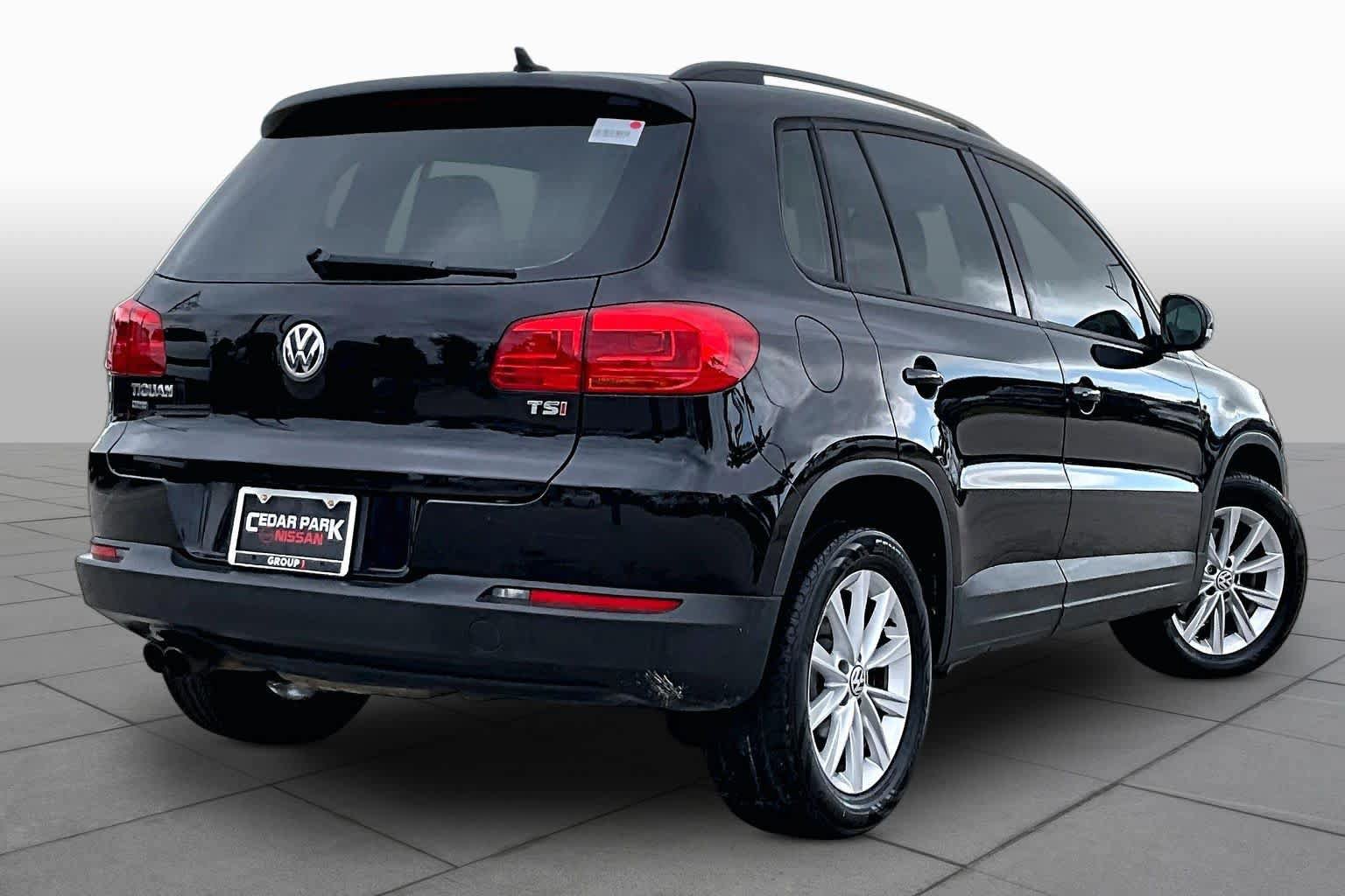 Used 2017 Volkswagen Tiguan Limited FWD image 13