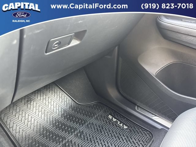 Used 2024 Volkswagen Atlas SEL Premium R-Line AWD/4WD image 28
