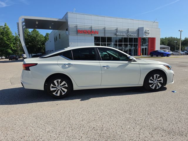 Certified 2025 Nissan Altima 2.5 S FWD image 9