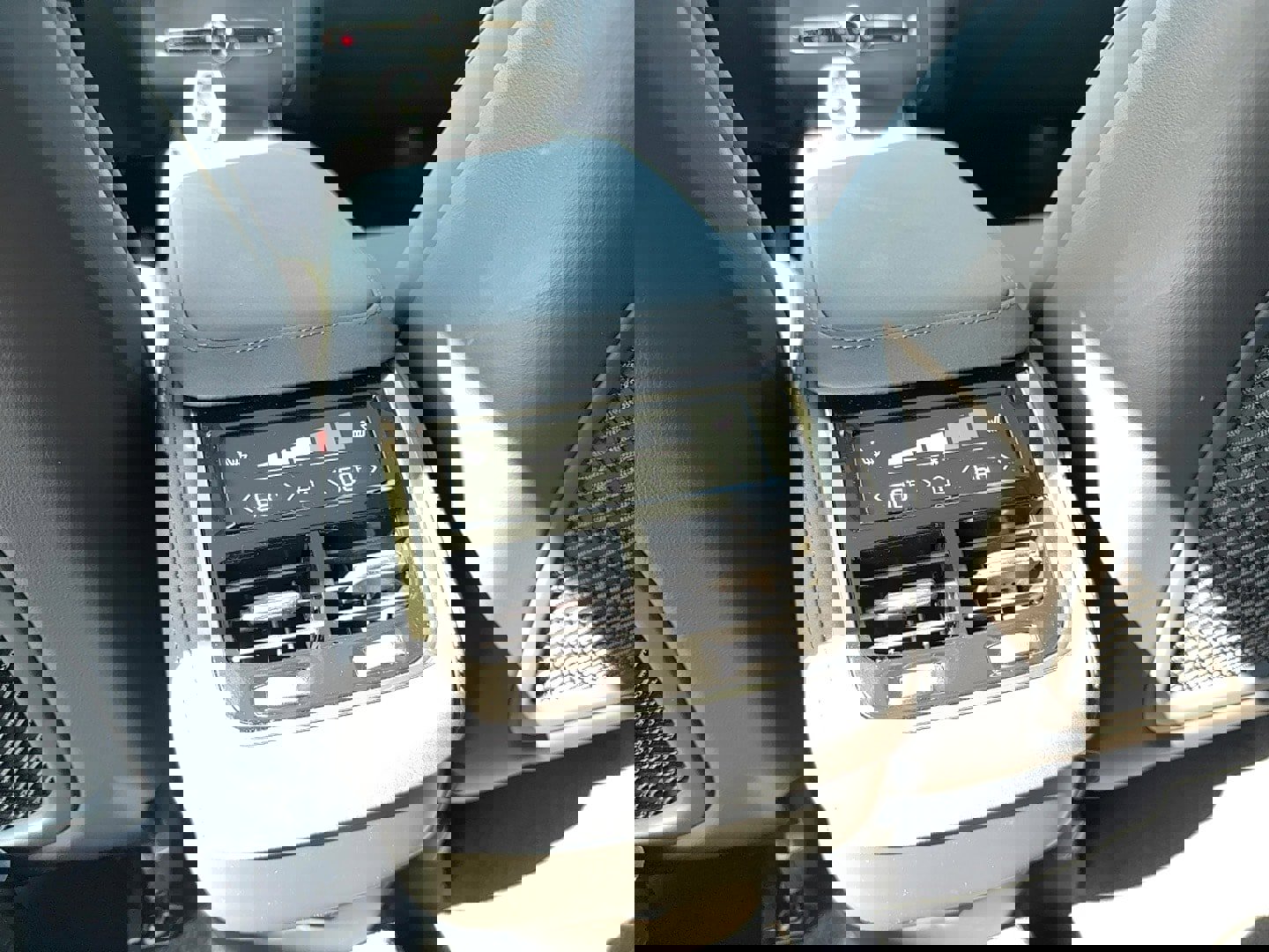 New 2026 Volvo XC90 B5 Plus w/ Protection Package image 16