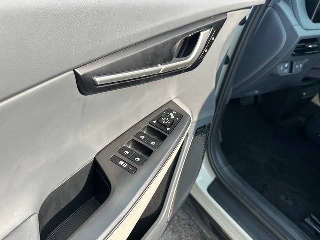 Used 2024 Kia EV6 Wind w/ Wind Technology Package AWD/4WD image 18