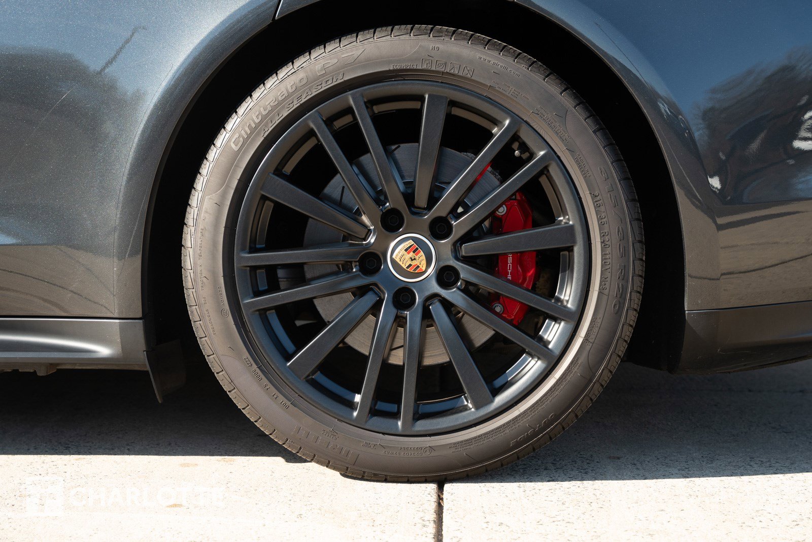 Used 2023 Porsche Panamera GTS image 9