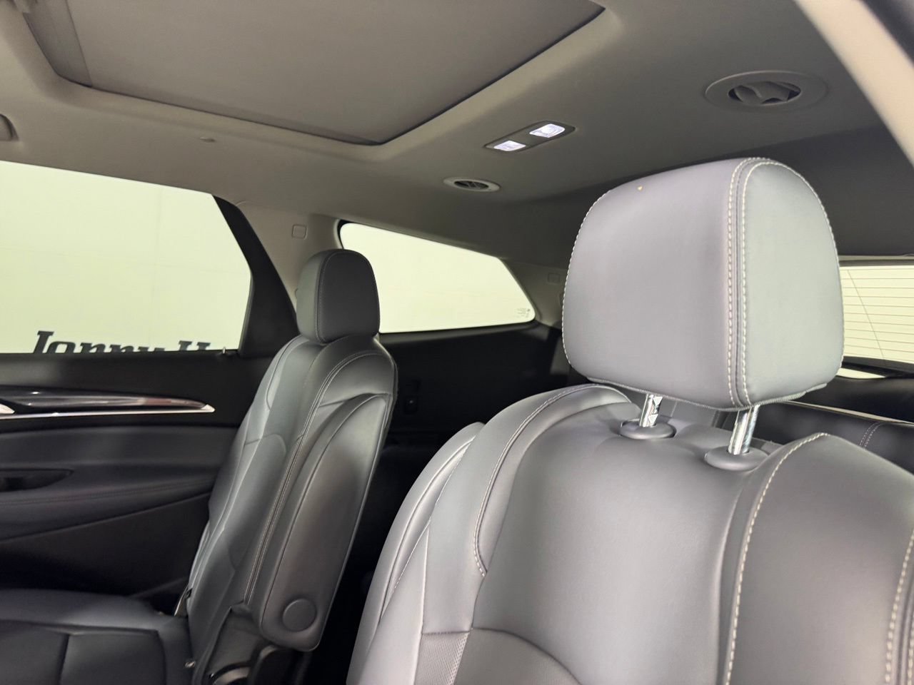 Used 2019 Buick Enclave Essence w/ LPO, Luxury Package FWD image 24