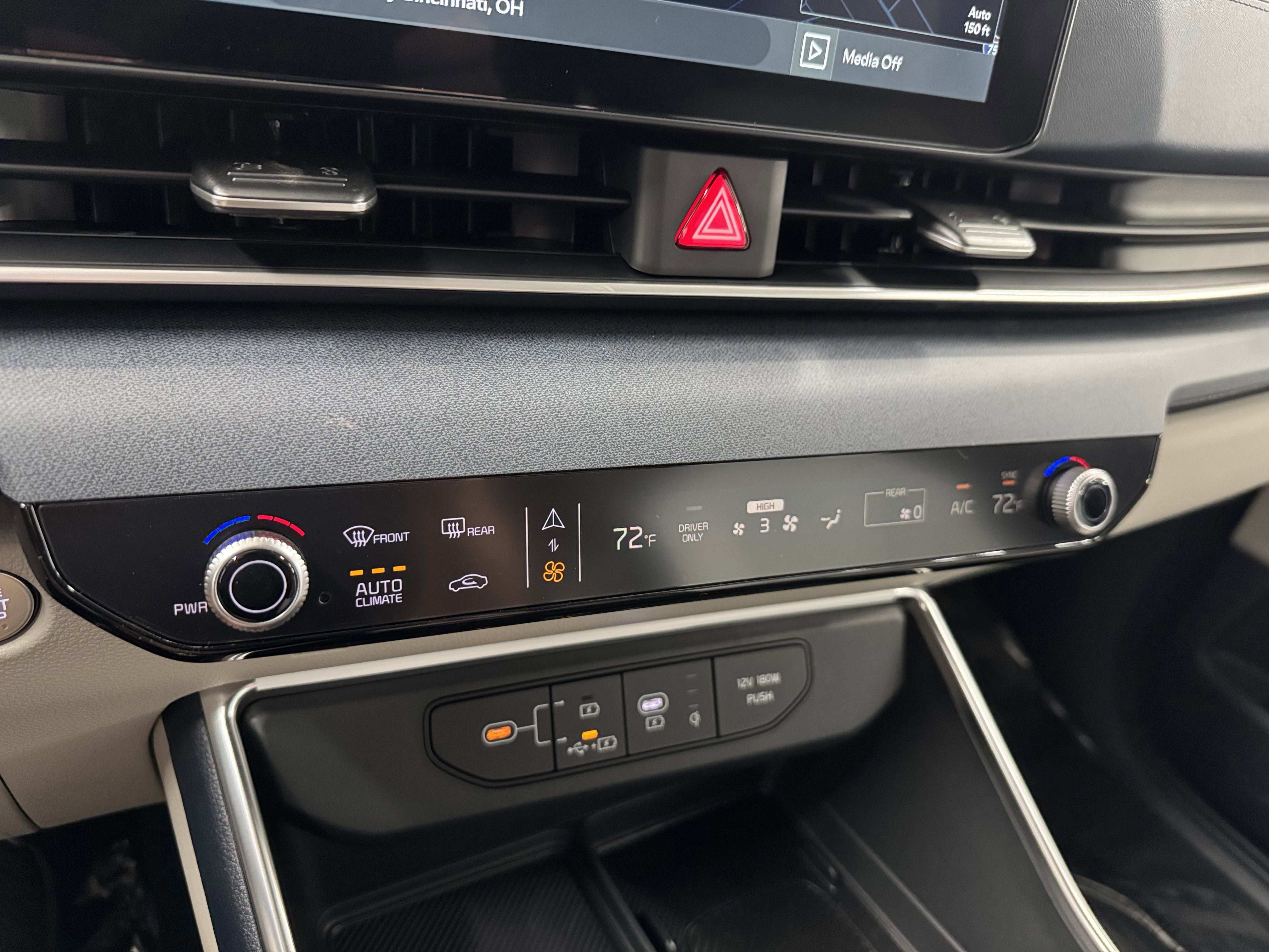 New 2026 Kia Carnival EX FWD image 13