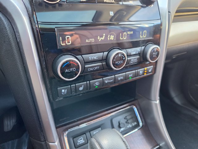 Used 2022 Subaru Ascent Touring AWD/4WD image 36