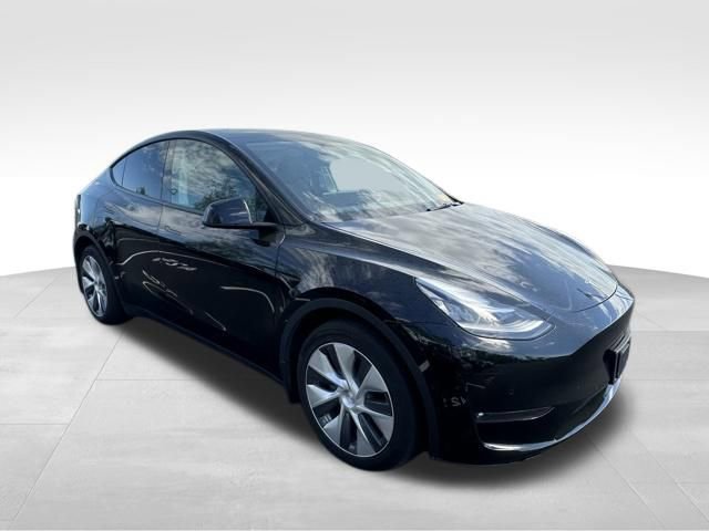 Used 2021 Tesla Model Y Long Range AWD/4WD image 11