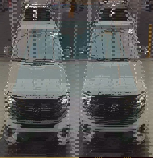 Used 2025 Ford Expedition Platinum w/ Stealth Appearance Package image 2