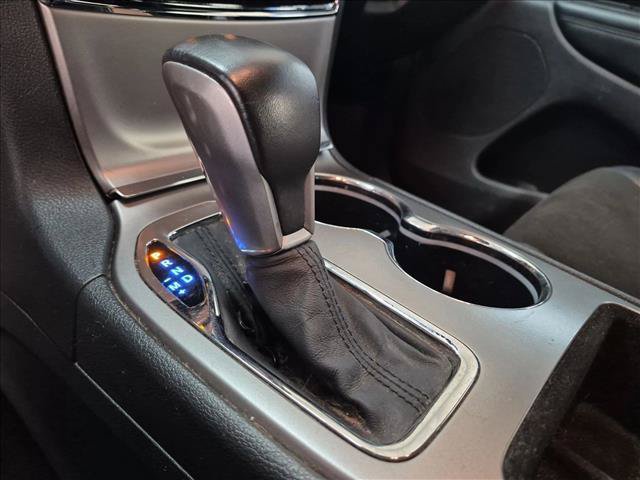 Used 2019 Jeep Grand Cherokee Altitude AWD/4WD image 12