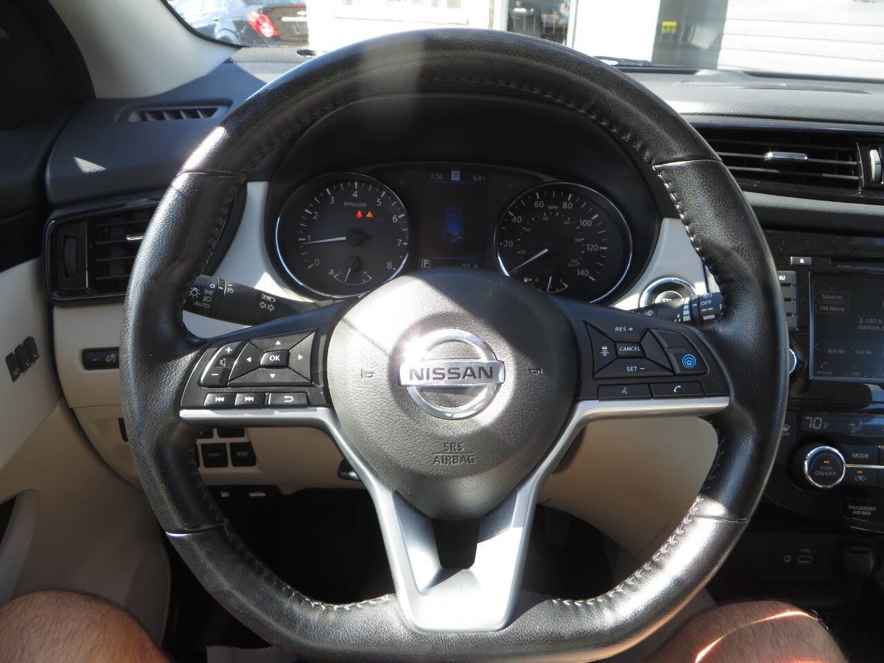 Used 2022 Nissan Rogue Sport SL w/ Premium Package image 13