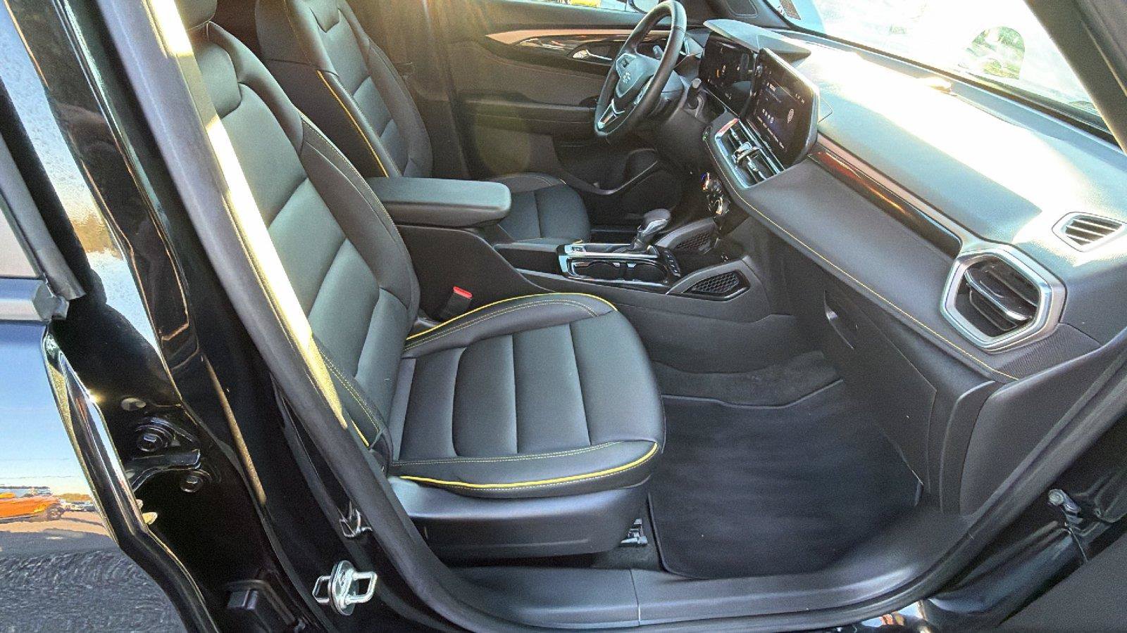 Used 2024 Chevrolet TrailBlazer ACTIV w/ Driver Confidence Package FWD image 19