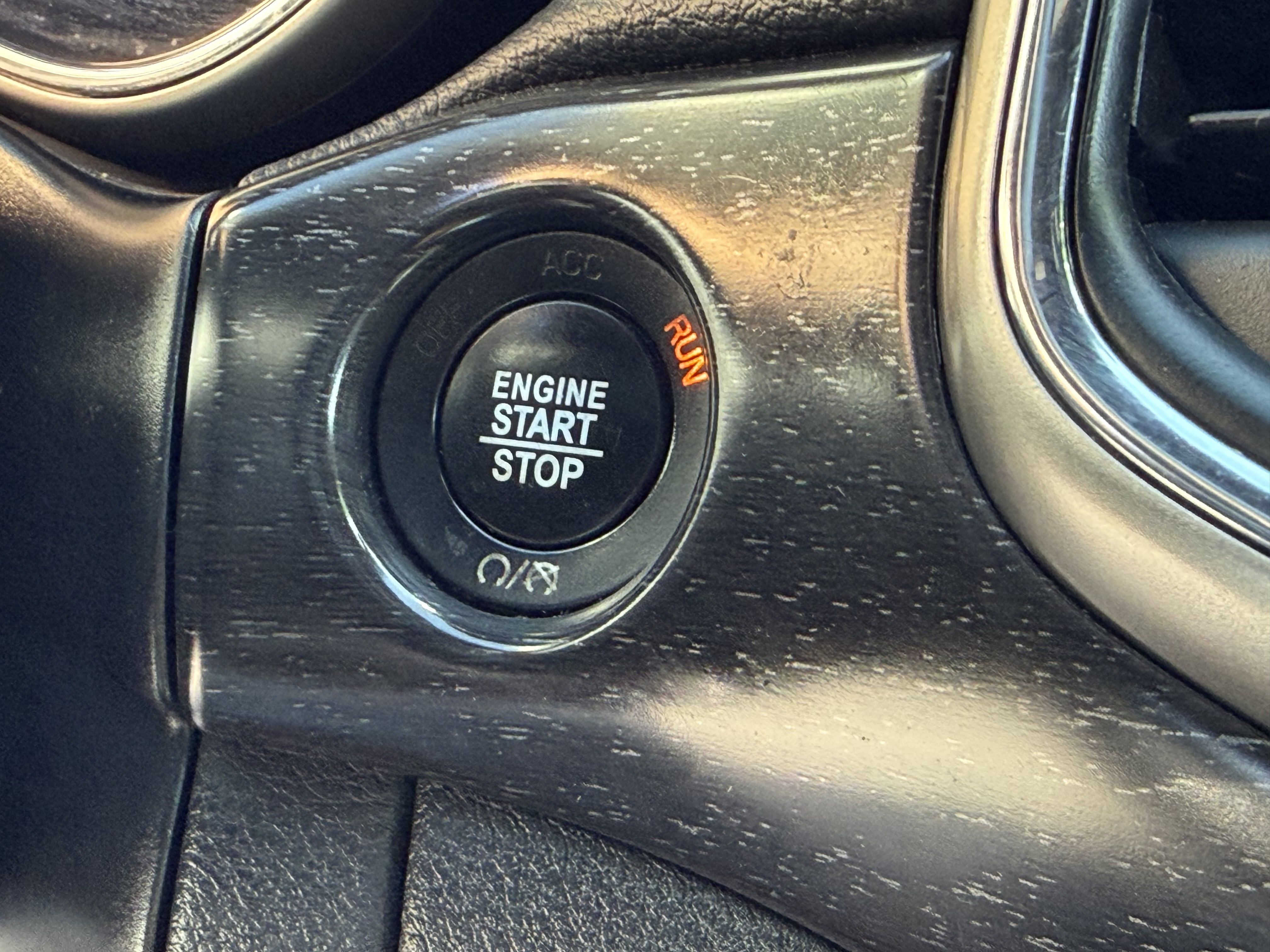 Used 2018 Jeep Grand Cherokee Altitude AWD/4WD image 23