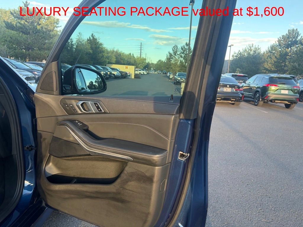 Used 2022 BMW X5 sDrive40i w/ M Sport Package RWD image 11
