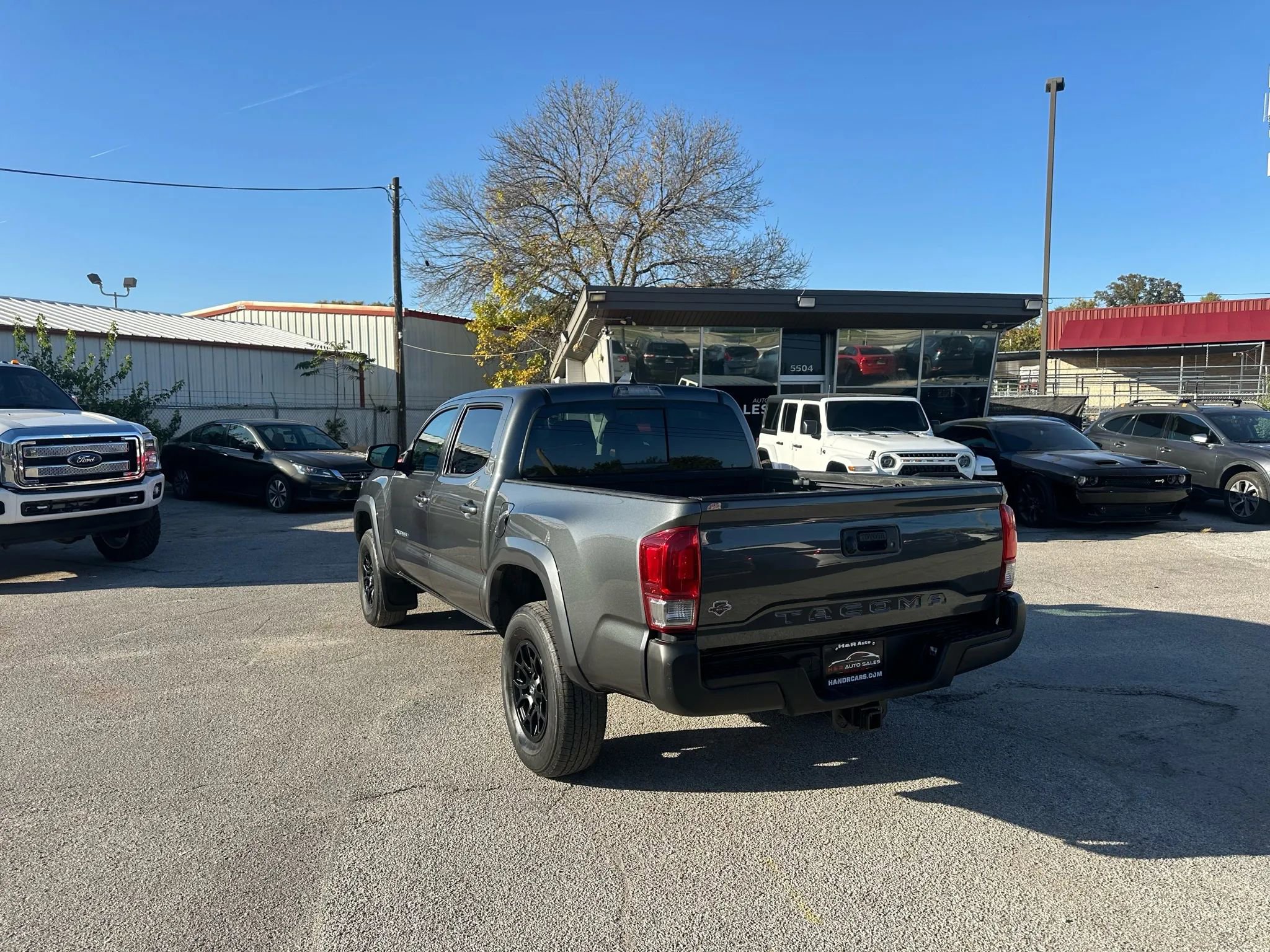 Used 2022 Toyota Tacoma SR5 image 3