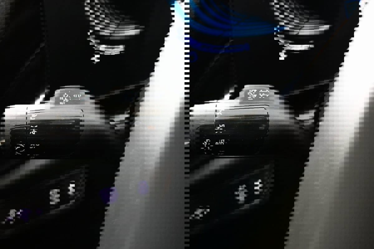 Used 2024 Kia Niro EX image 25