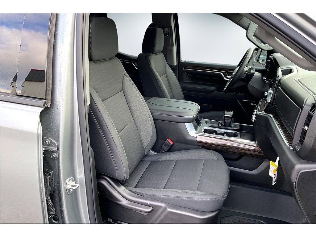 New 2025 GMC Sierra 1500 Elevation image 11