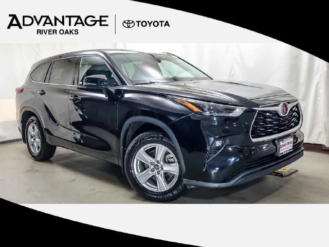 Used 2022 Toyota Highlander LE AWD/4WD image 1
