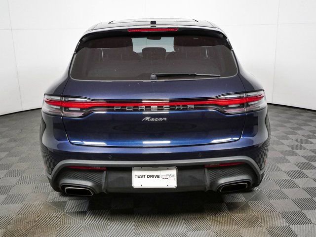 Certified 2022 Porsche Macan AWD/4WD image 32