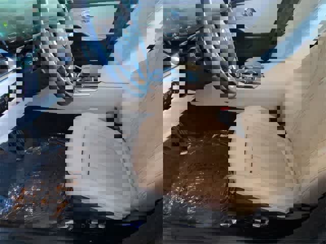 Used 2023 BMW 330e xDrive w/ Driving Assistance Package image 17