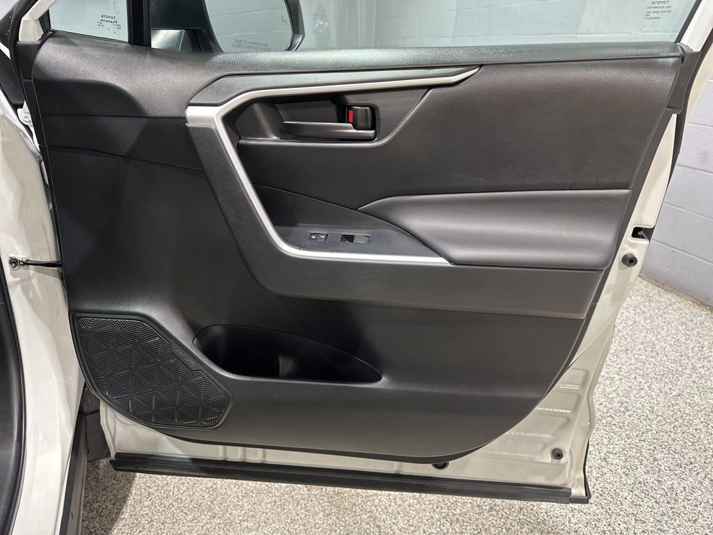 Used 2023 Toyota RAV4 LE image 16