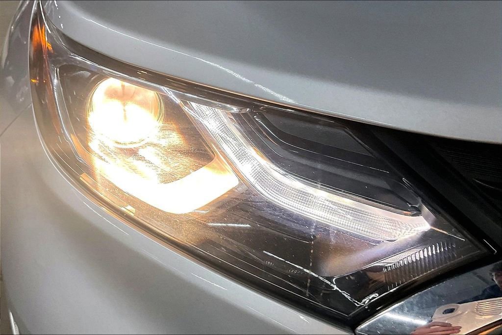 Used 2020 Chevrolet Equinox LS w/ LS Convenience Package image 31