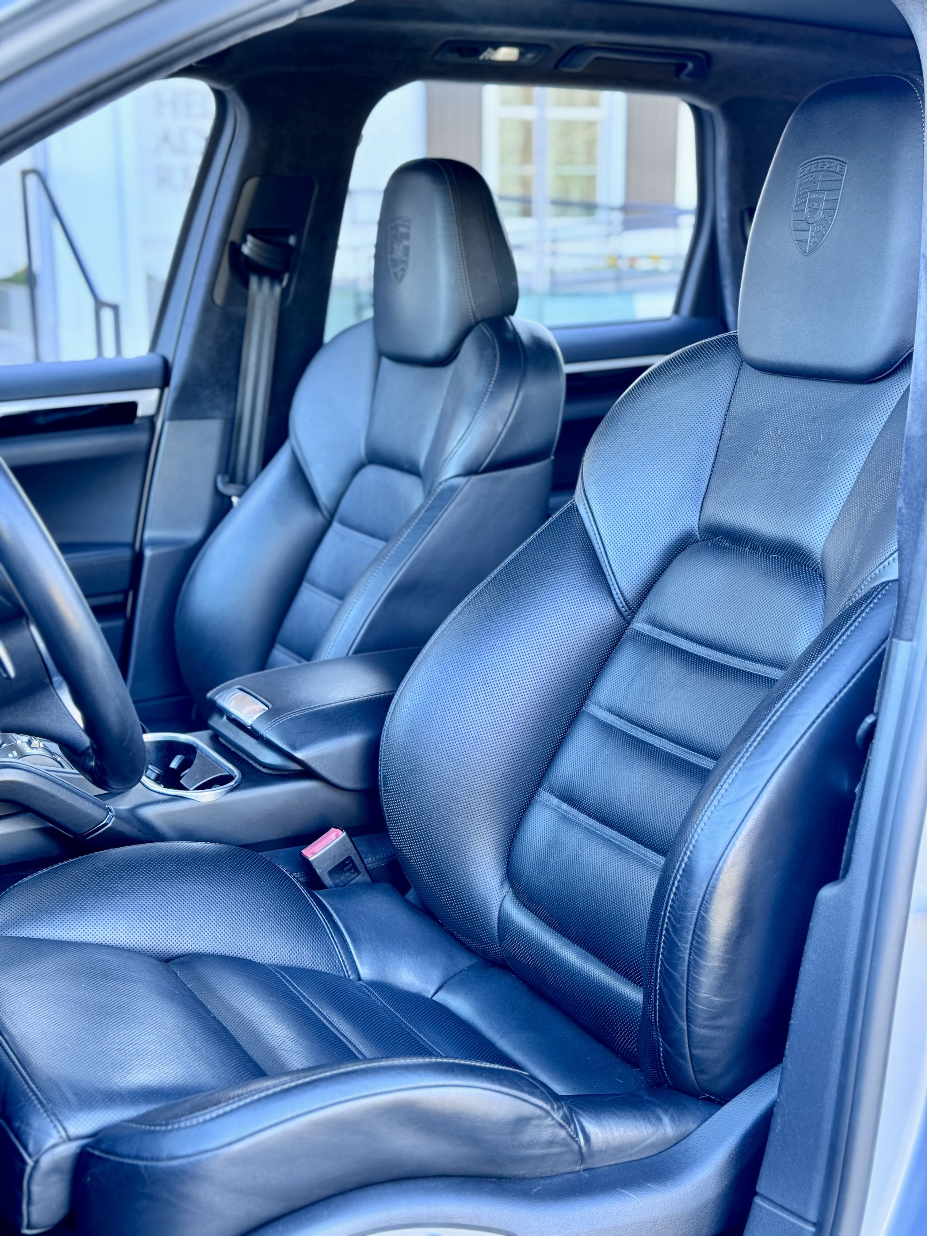 Used 2014 Porsche Cayenne Turbo S AWD/4WD image 60