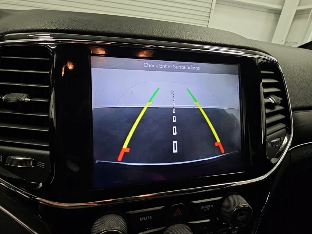 Used 2019 Jeep Grand Cherokee Limited AWD/4WD image 20