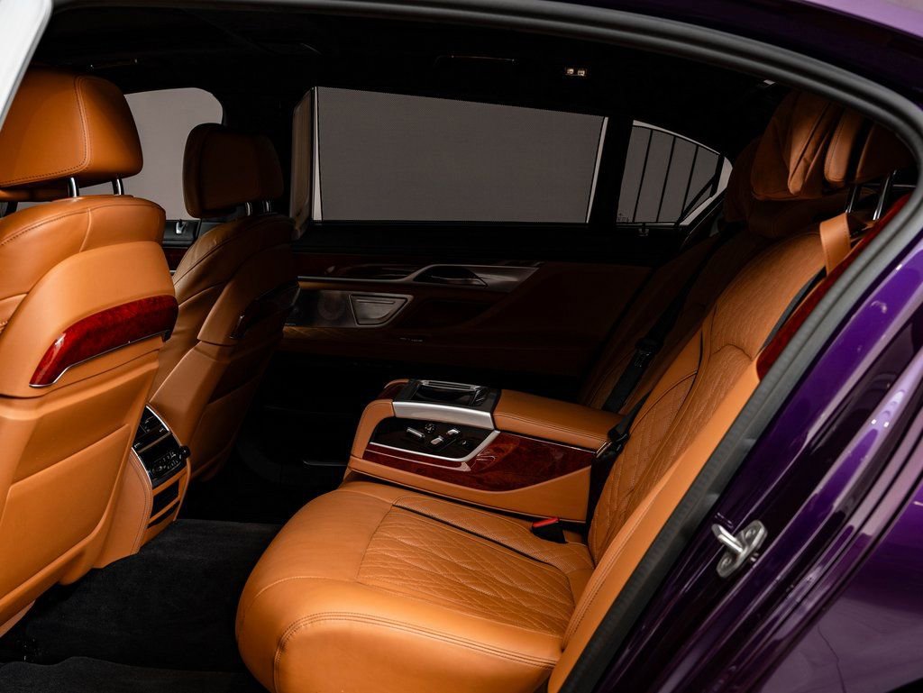 Certified 2022 BMW ALPINA B7 xDrive w/ Luxury Rear Seating Package image 48