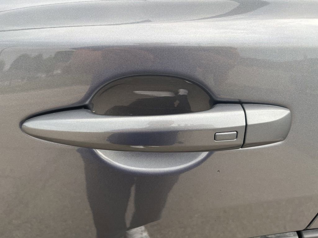 Used 2025 Nissan Pathfinder Platinum w/ Cargo Package image 38