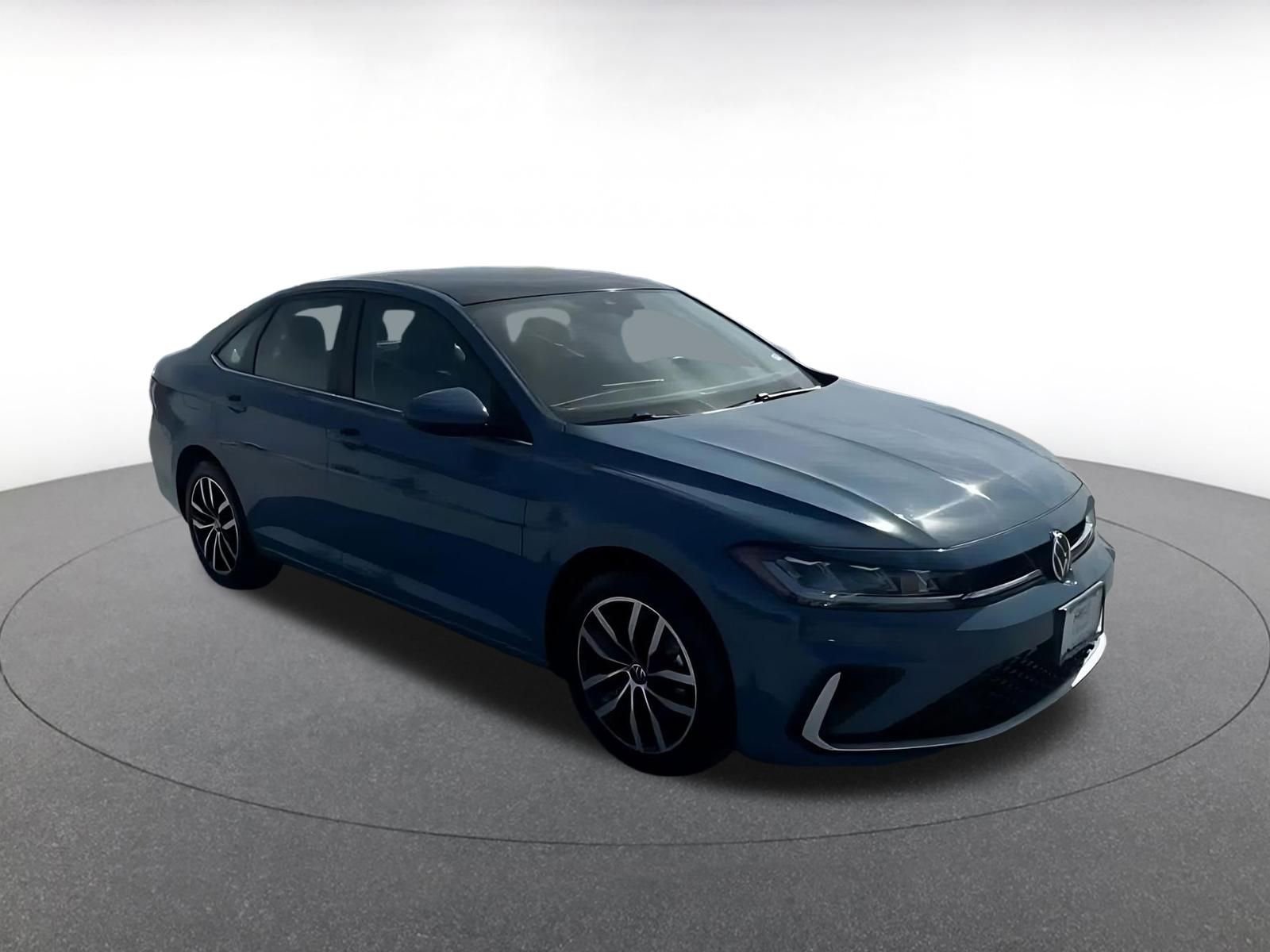 Used 2025 Volkswagen Jetta SE video 2