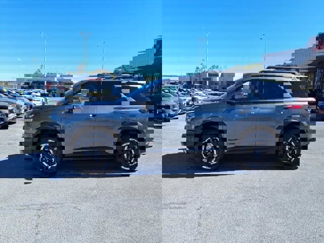 New 2025 Nissan Pathfinder Rock Creek image 2