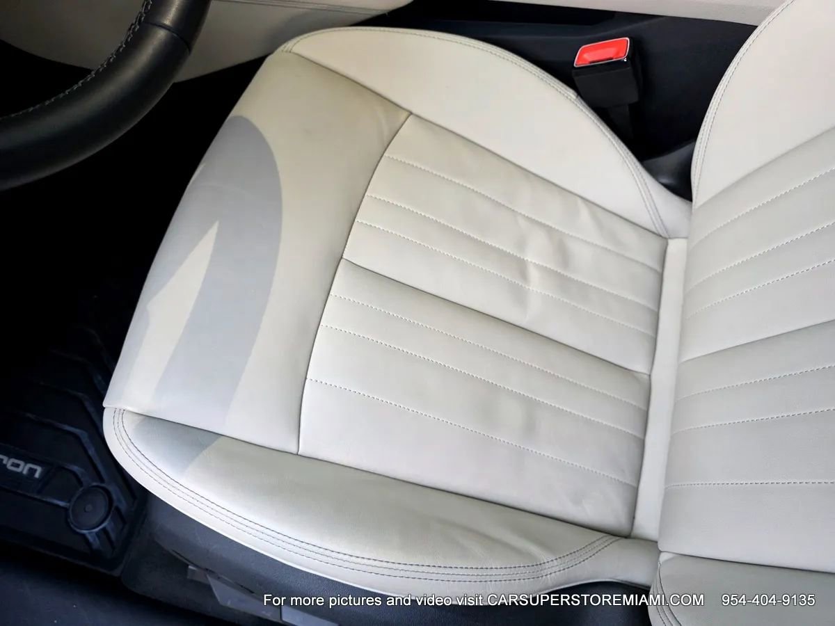 Used 2021 Audi e-tron Premium w/ Convenience Plus Package image 27