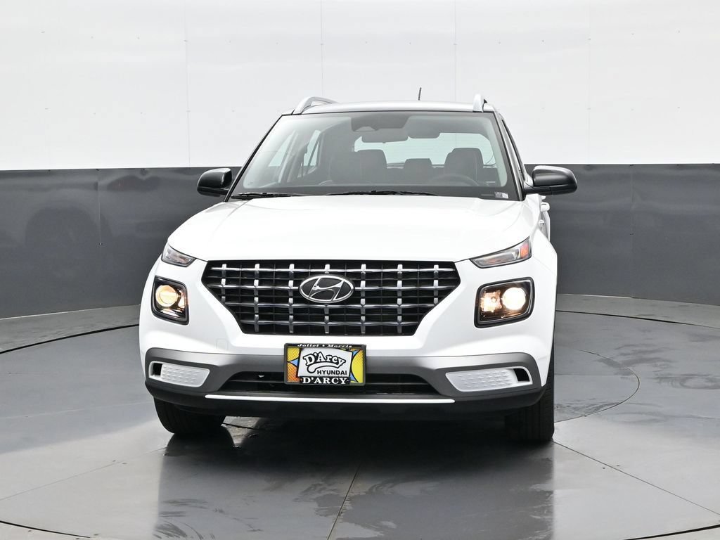 New 2026 Hyundai Venue SEL FWD image 2