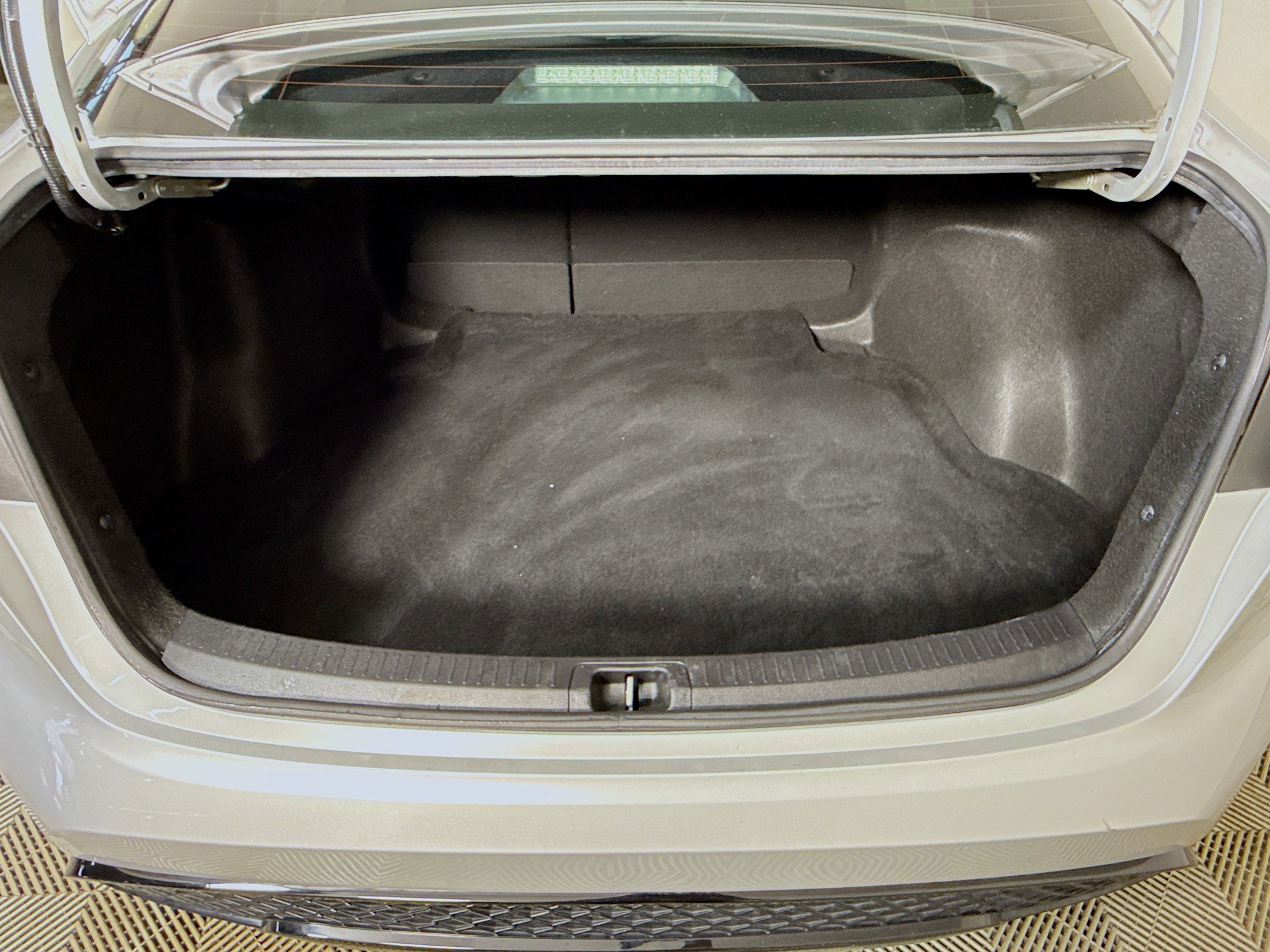 Used 2020 Toyota Corolla SE FWD image 35