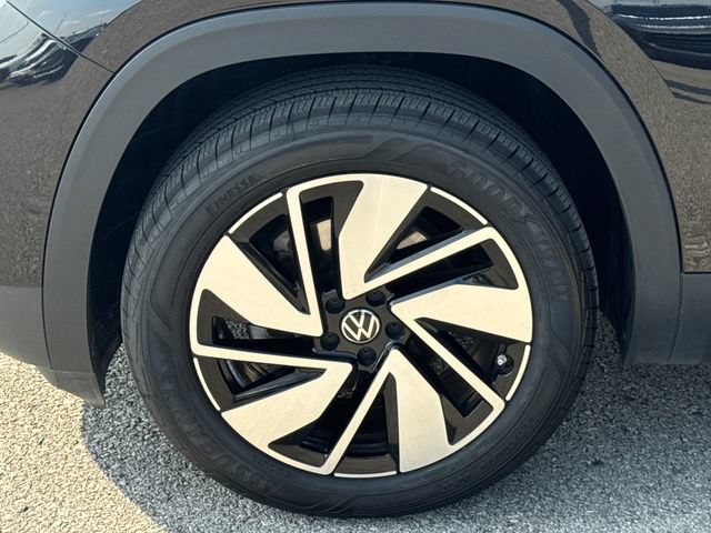 Used 2024 Volkswagen Atlas SE AWD/4WD image 22