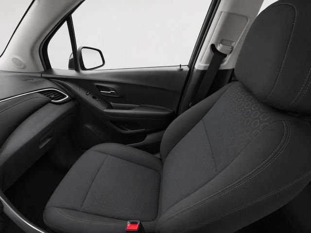 Used 2021 Chevrolet Trax LS w/ Tint and Cruise Package AWD/4WD image 22