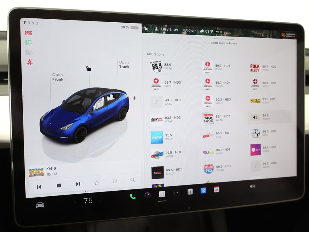 Used 2024 Tesla Model Y Performance image 45