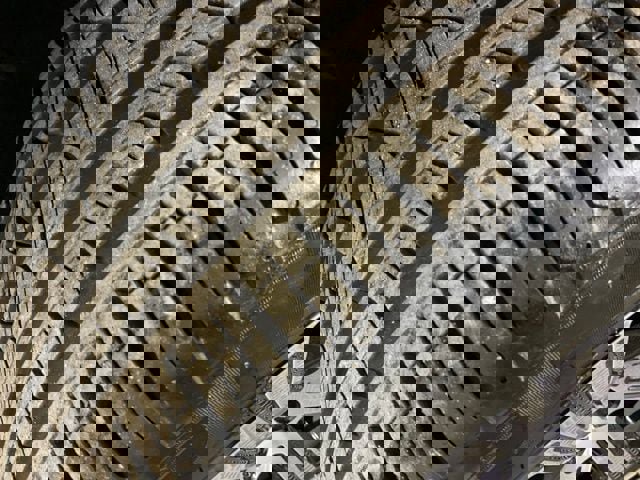 Certified 2024 Volvo XC90 T8 Ultimate w/ Protection Package Premier image 42