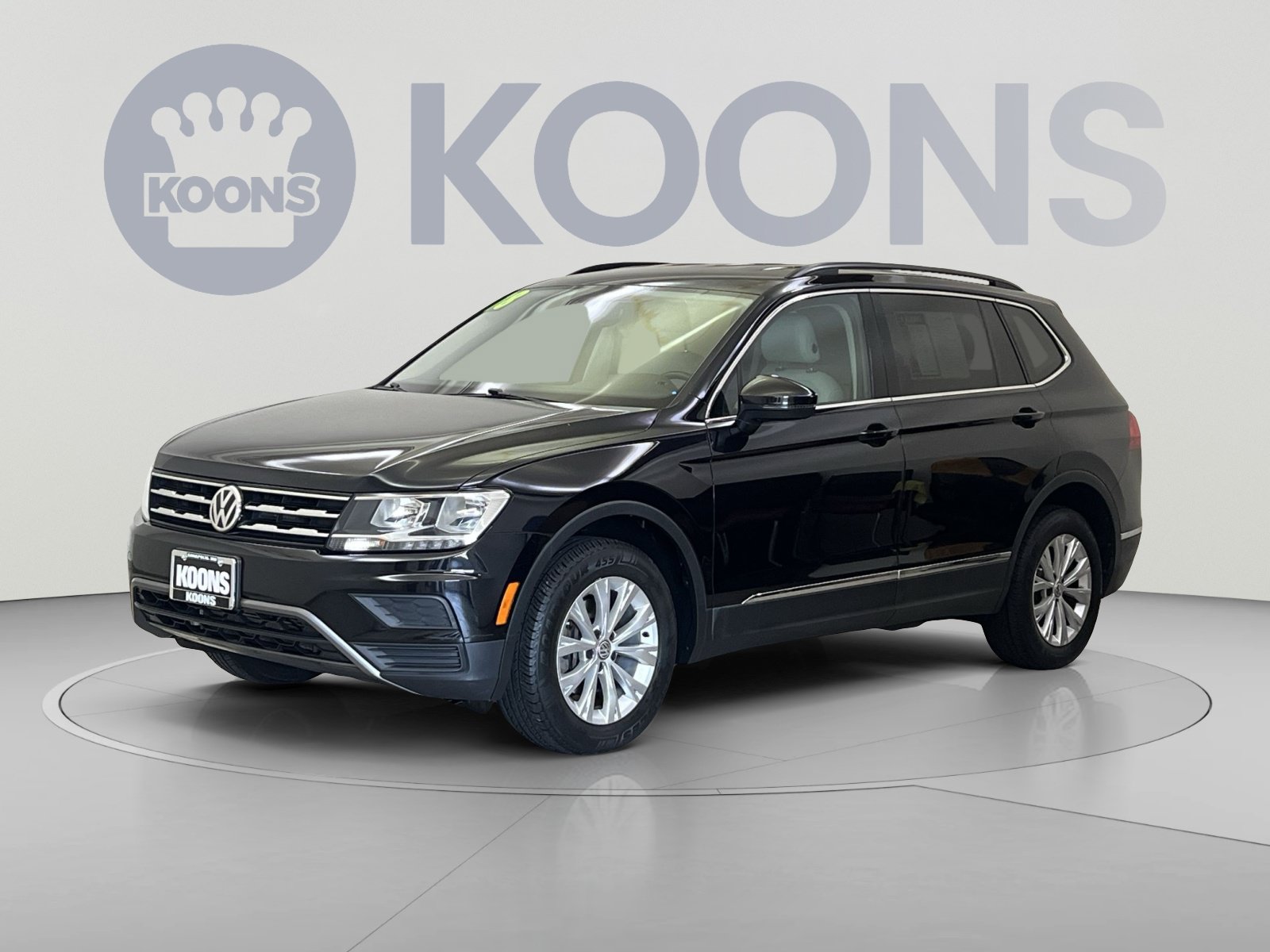 Used 2018 Volkswagen Tiguan SE AWD/4WD image 1