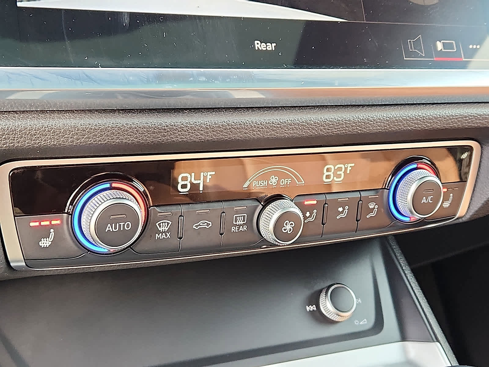 Used 2025 Audi Q3 2.0T Premium image 17