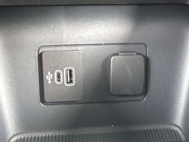 New 2026 Ford Explorer Active w/ Active Comfort Package RWD image 24