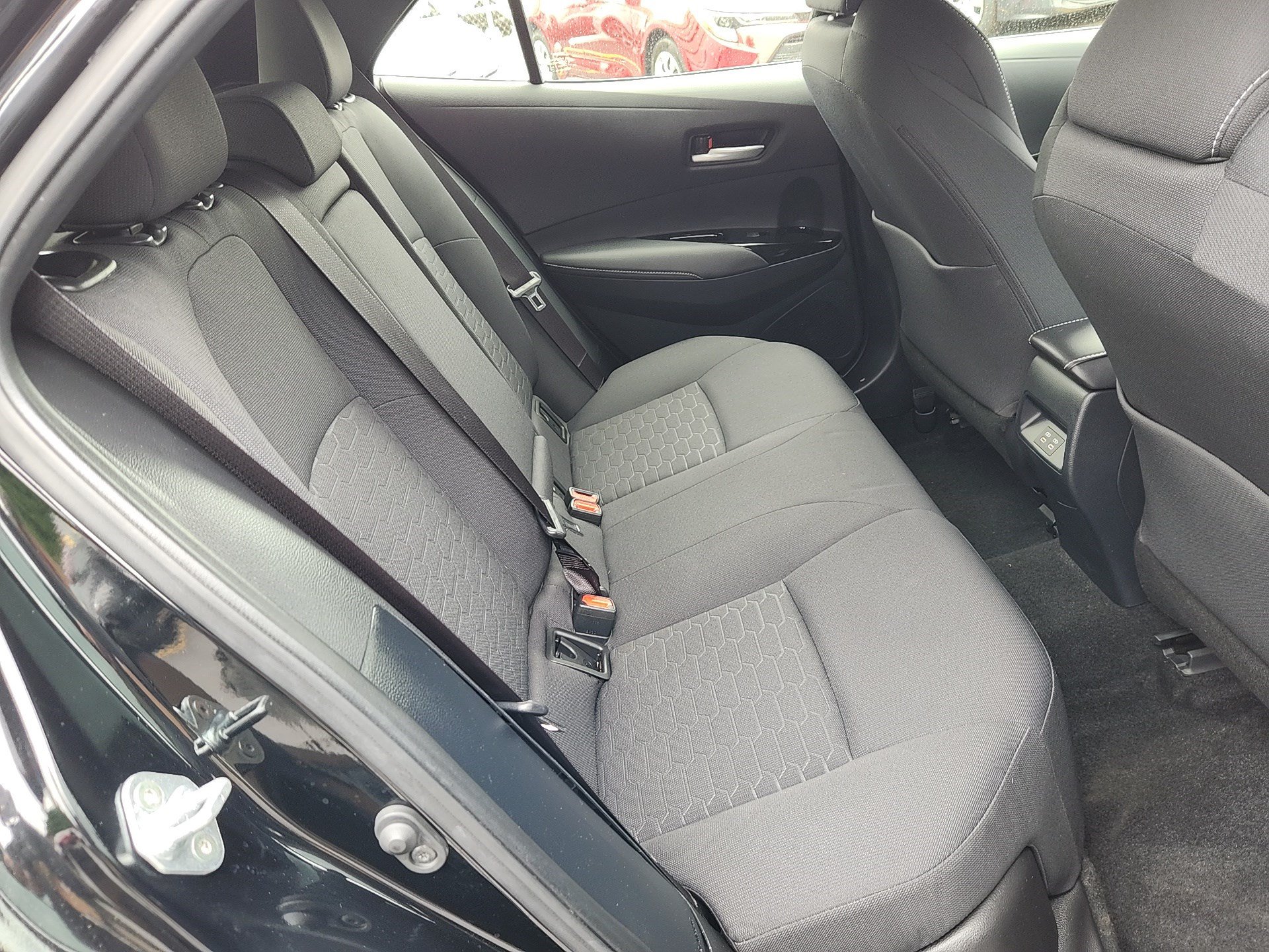 Used 2024 Toyota Corolla SE w/ SE Package FWD image 27