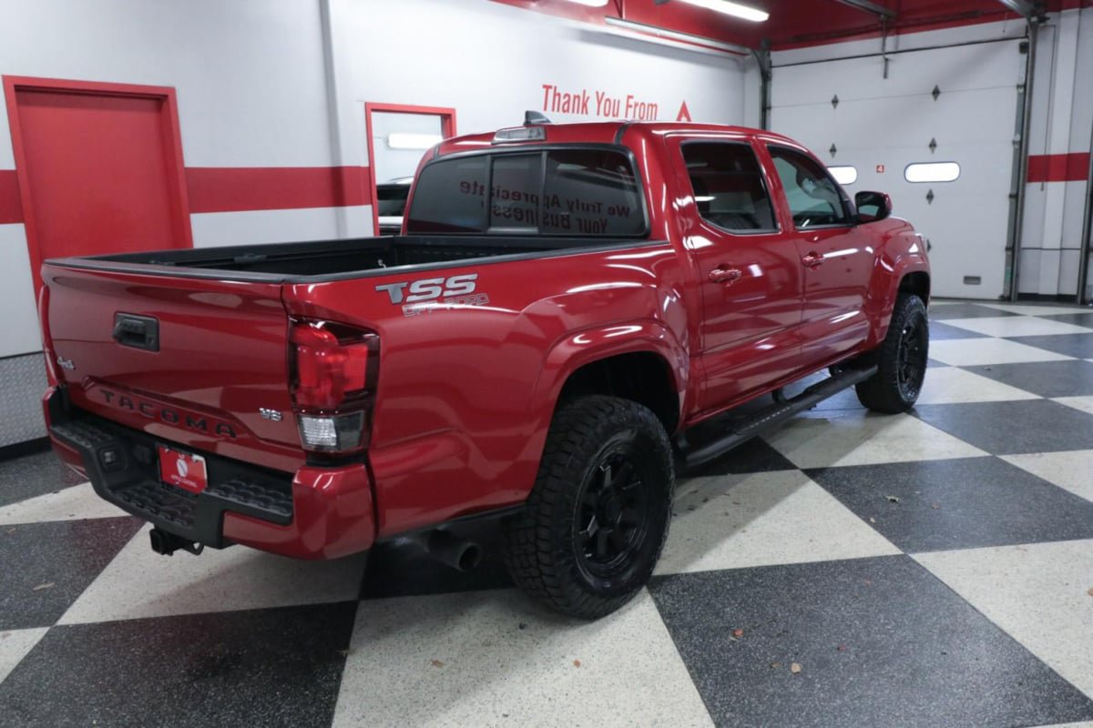 Used 2023 Toyota Tacoma SR AWD/4WD image 8