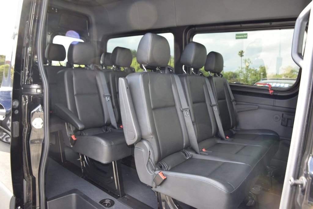 Used 2024 Mercedes-Benz Sprinter 2500 image 18