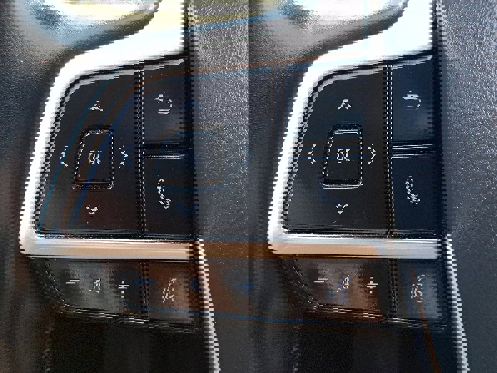 Used 2023 Toyota Highlander Limited image 24