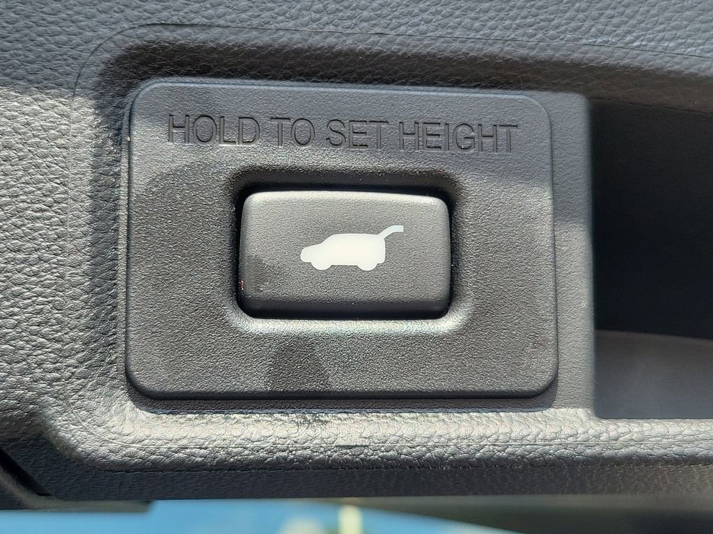 Used 2025 Acura RDX SH-AWD w/ Technology Package image 29
