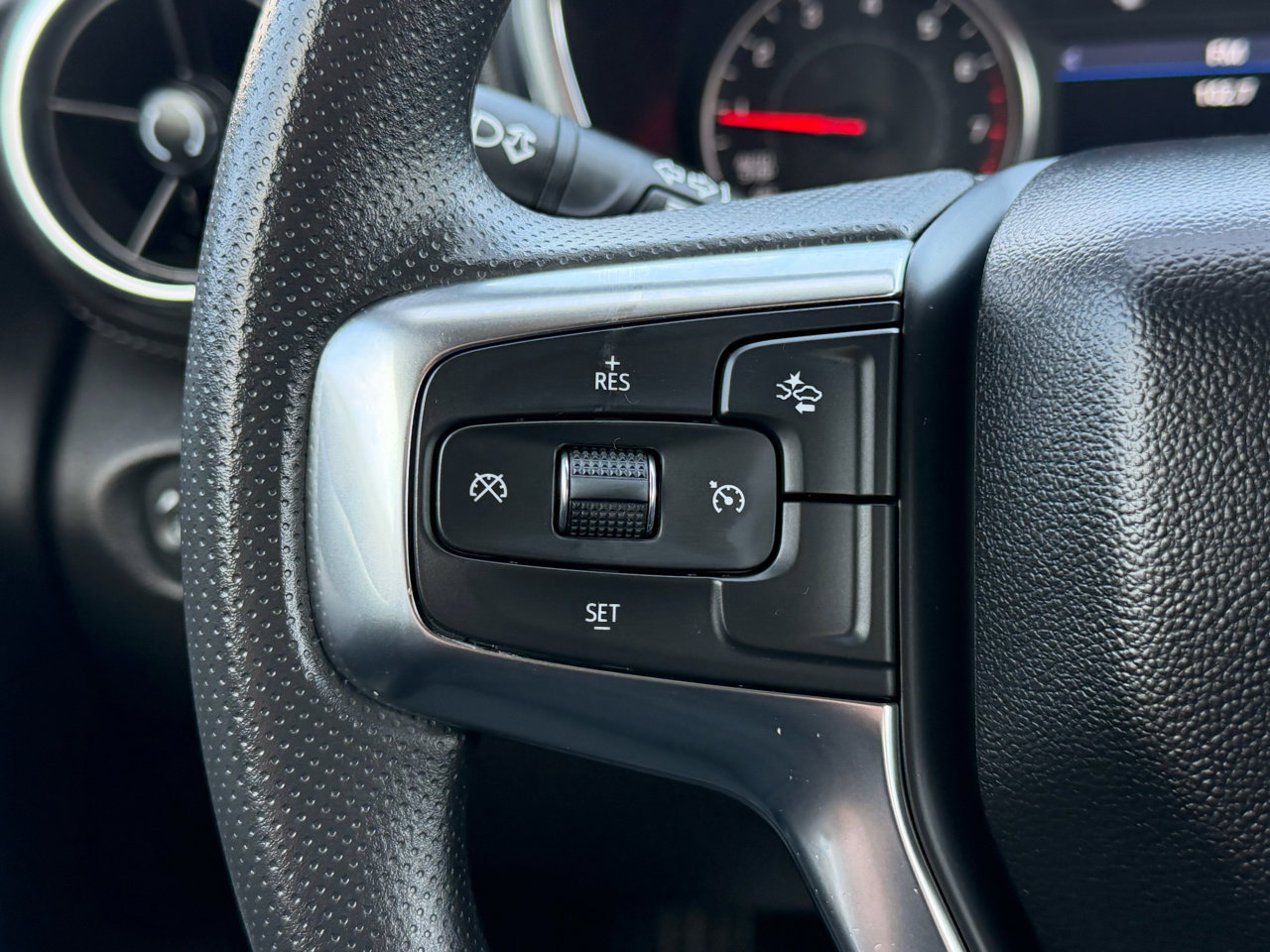 Used 2025 Chevrolet Blazer LT image 14